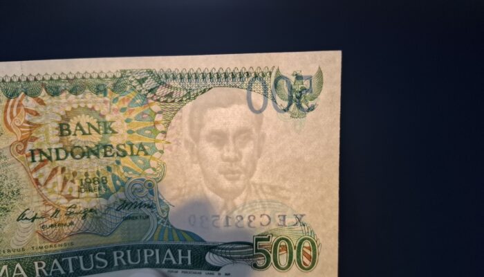 Jangan Sampai Tertipu! Ini 4 Fitur Keamanan Klasik Uang Kuno Rp500 Rusa 1988 yang Asli